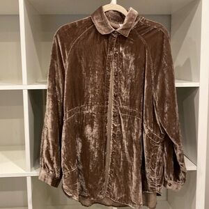 Excellent condition: Wishlist rayon velvet button-up shirt, size S/M
